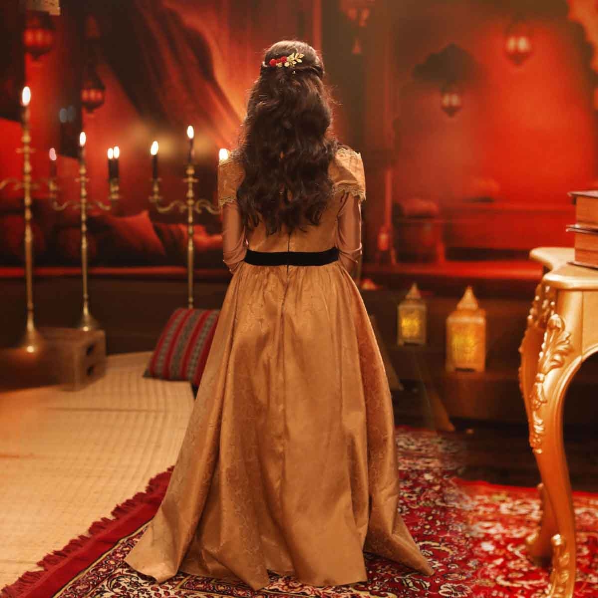 Disney Golden Princess Belle Prestige Costume