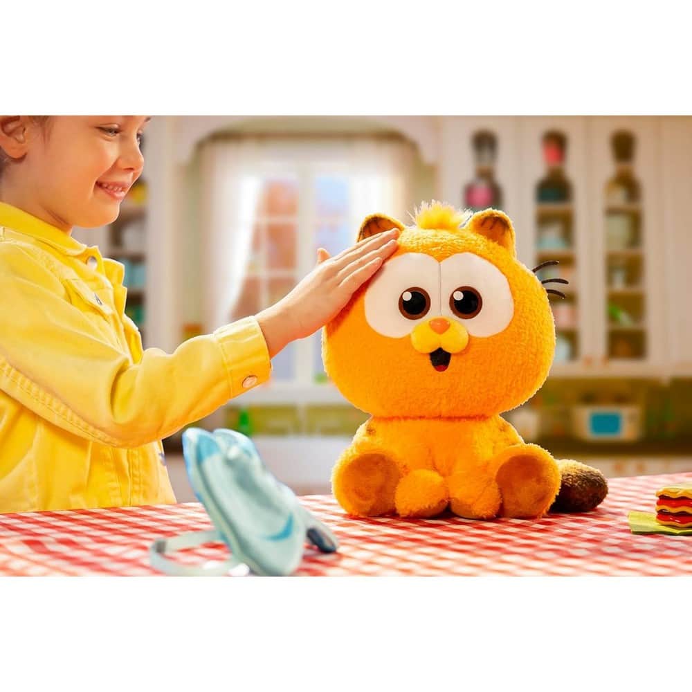 Goliath 10″ Animagic Baby Garfiled Plush Interactive Toy Unisex , 3-4 Years