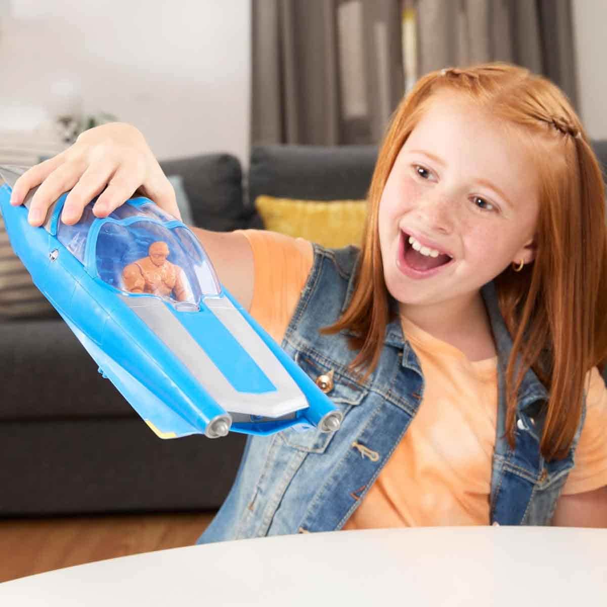 هاسبرو مركبة وشخصية فانتاستيك 4 بحجم 4 إنش للجنسين، عمر 5-7 سنوات