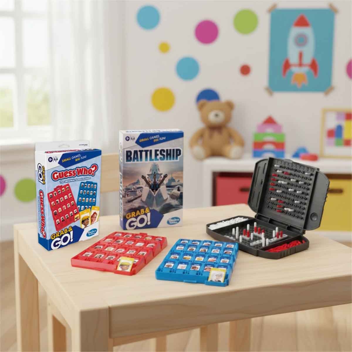 Hasbro Guess Who? & Battleship Grab and Go Board Game Bundle Unisex, 8-10 Years