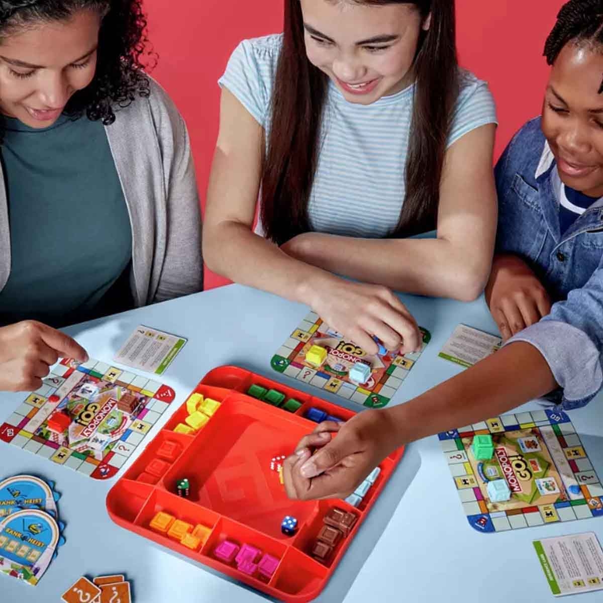 Hasbro Monopoly Barbie Edition with Monopoly Deal Refresh & GO! Board Game Bundle Unisex, 8-10 Years