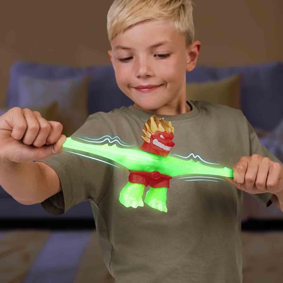 هيروز اوف جو جت زو S2 طقم لعب بليزاغون جلوي ان ذا دارك هيرو كرياتور مع 3 حشوات جو مميزة للأولاد، 5-7 سنوات