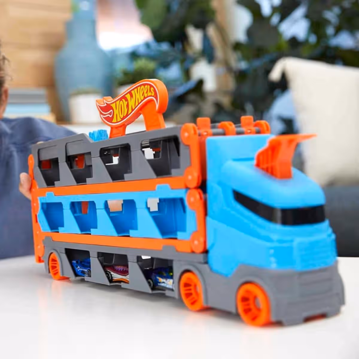 Hot Wheels City Speedway Hauler Vehicle Playset Unisex, 5-7 Years