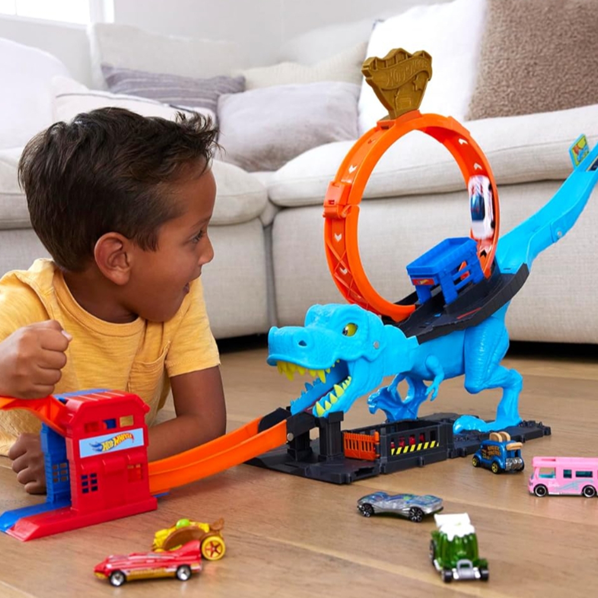 Hot Wheels City T-Rex Chomp Down Playset Unisex, 5-7 Years