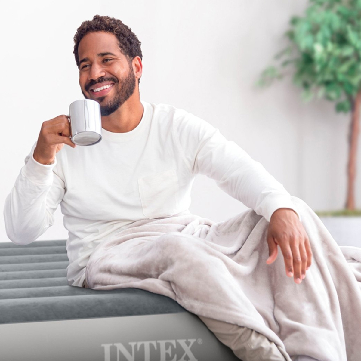 إنتكس مرتبة هوائية كوين دورا بيم بريستيج مع مضخة USB، للجنسين