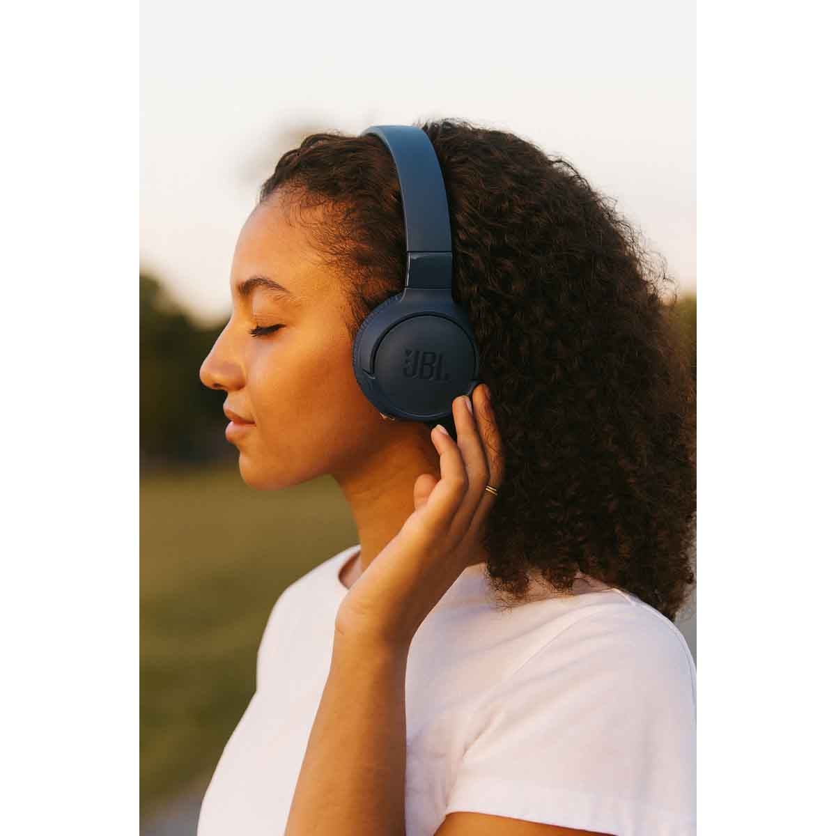 جي بي إل Tune 57H 520BT سماعة رأس لاسلكية على الأذن باللون الأزرق