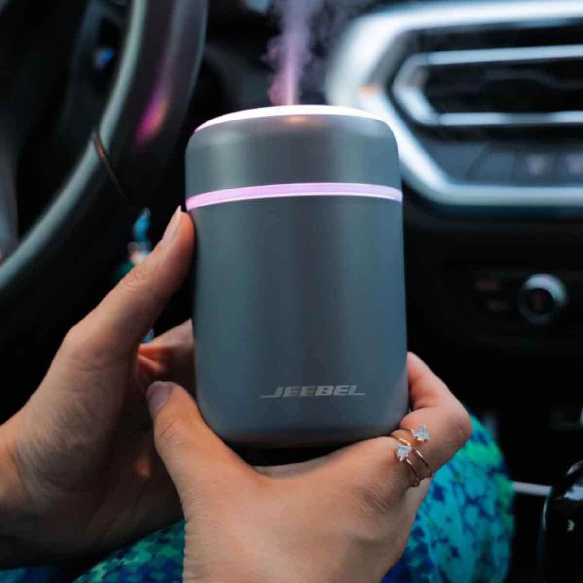 جيبل مرطب هواء صغير 300 مل بإضاءة LED يعمل عبر USB باللون الأسود