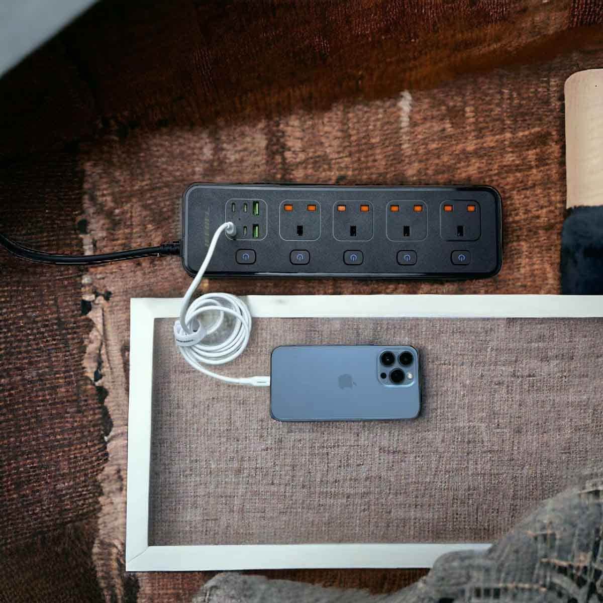 Jeebel Black 3250W 5m Power Extension Socket