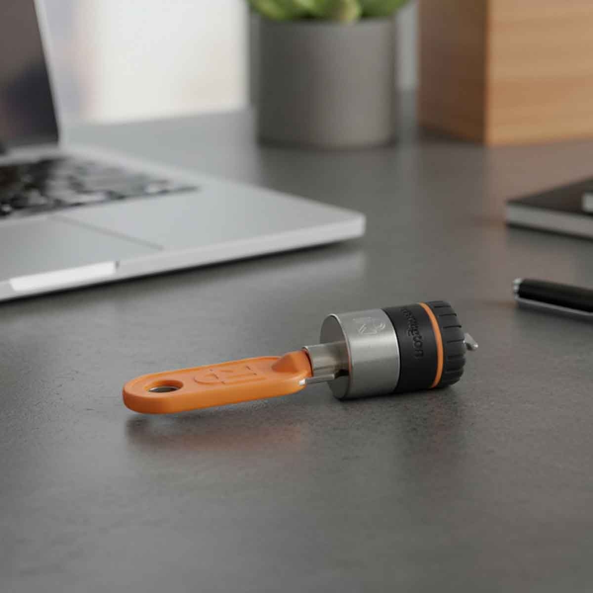 Kensington MicroSaver Single Key Desktop Chassis Lock