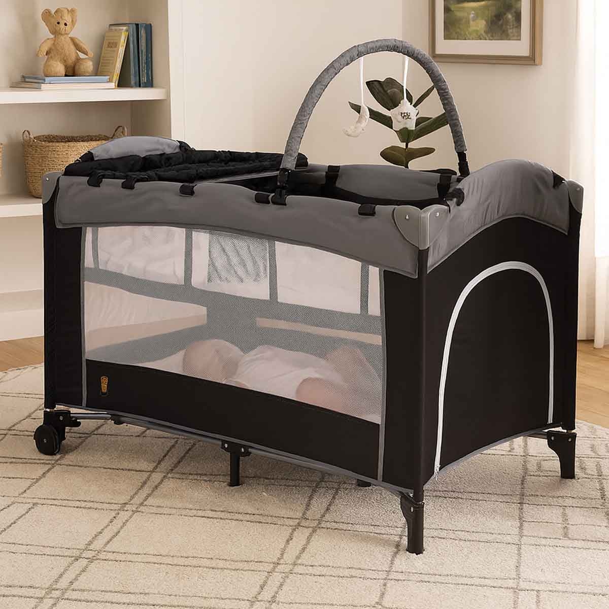 كيكي بيبي سرير جانبي قابل للتوسيع والتحويل مع منطقة لعب وهزاز متأرجح للأطفال من عمر 0-2 سنة