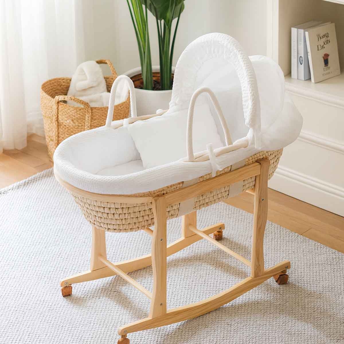 كيكي بيبي سلة موسى خشبية مع قاعدة وعجلات للأطفال من عمر 0-2 سنة