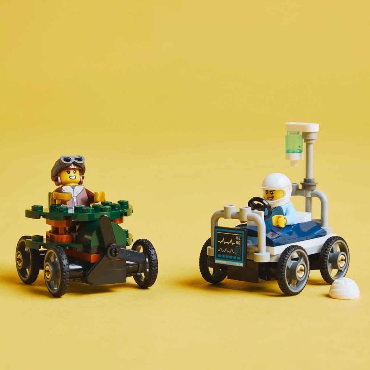 LEGO City Great Vehicles 60459 V29 Airplane Vs Hospital Bed Rescue Set Unisex, 5-7 Years