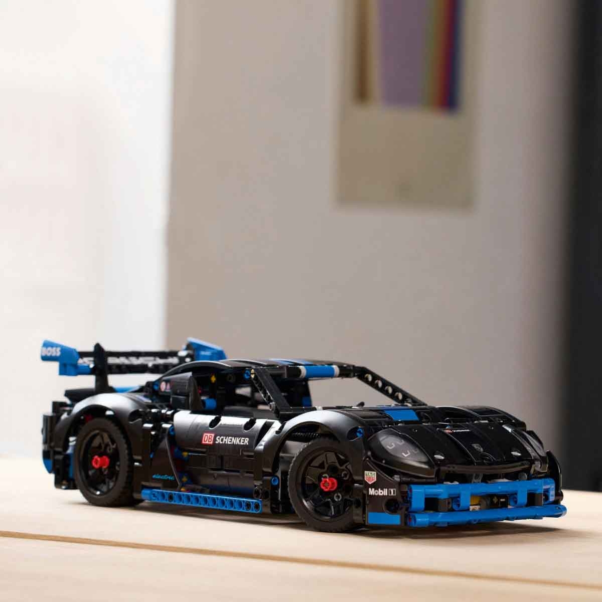 LEGO Technic 42176 Porsche GT4 E-Performance Race Car Set Unisex, 11-12 Years