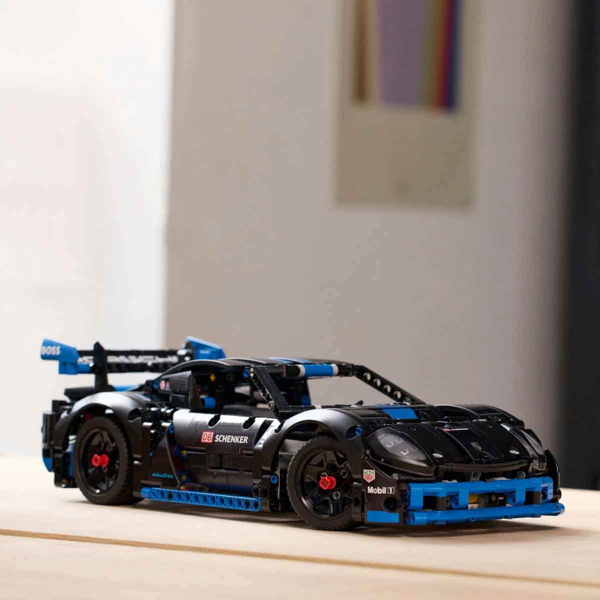 LEGO Technic 42176 Porsche GT4 E-Performance Race Car Set Unisex, 11-12 Years
