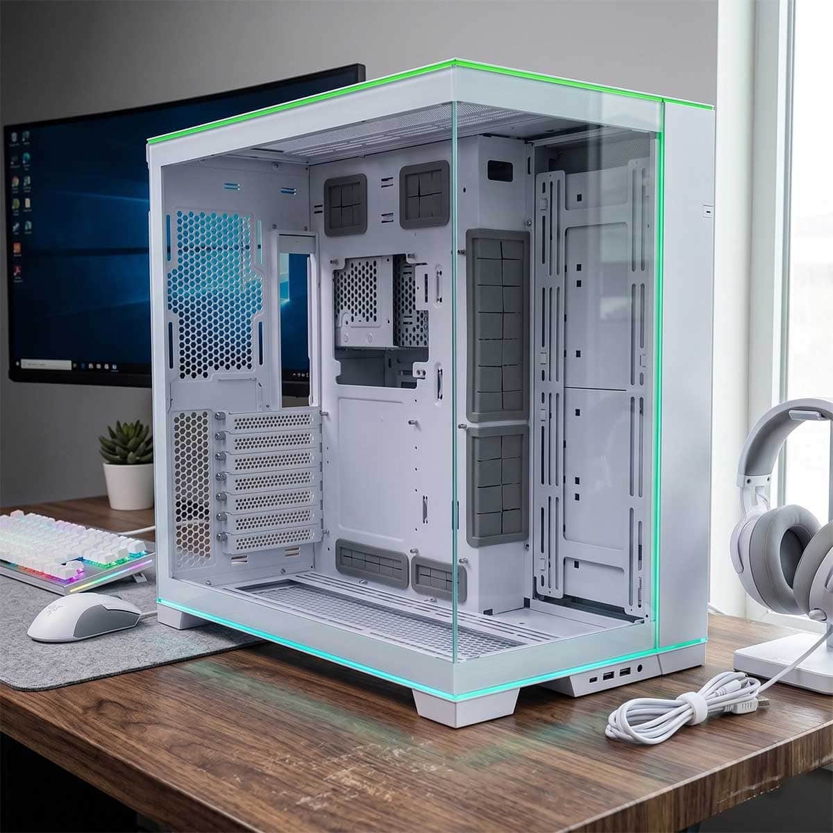 Lian Li O11D Evo RGB Mid Tower Gaming PC Case