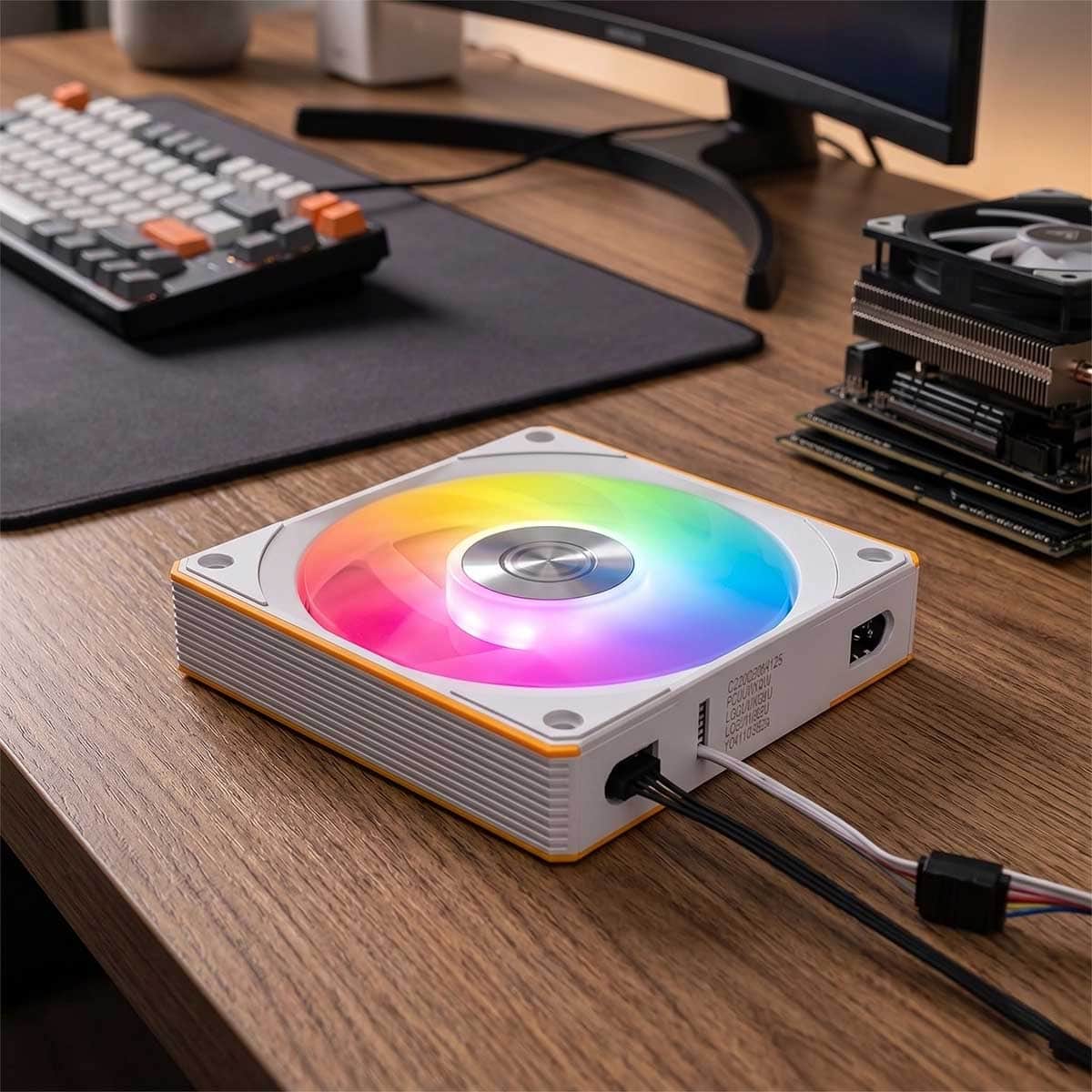 Lian Li Uni Fan CL Wireless Reverse 120mm Cooling Fan