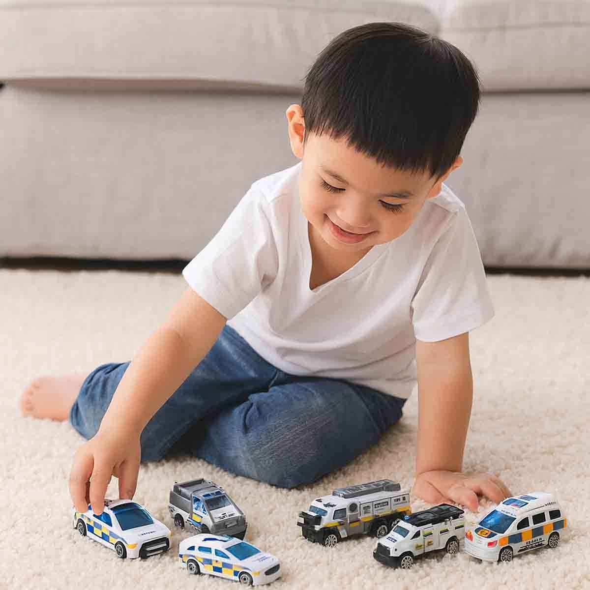 ليتل ستوري مجموعة 6 سيارات شرطة منزلقة من سبائك معدنية للجنسين، عمر 3-4 سنوات
