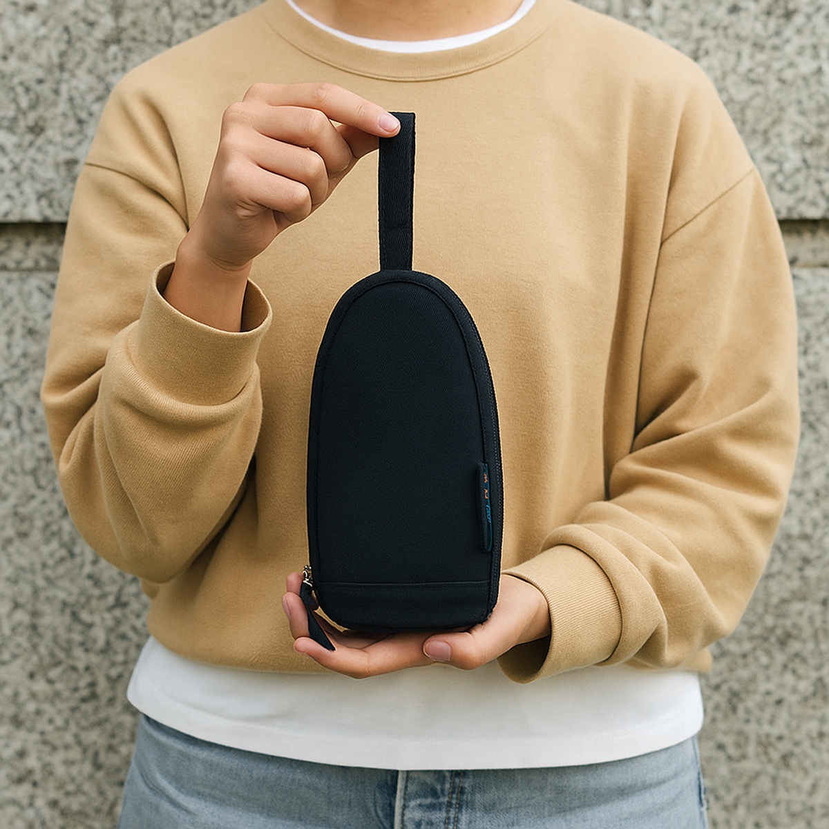 ليتل ستوري حقيبة زجاجة معزولة للتدفئة باللون الأسود للجنسين