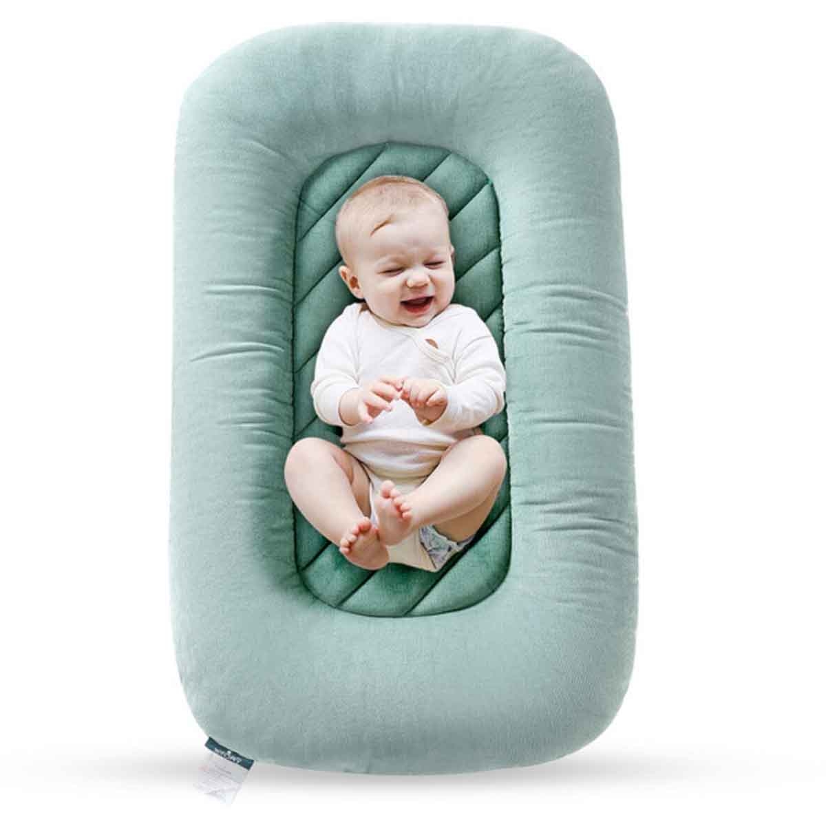 ليتل ستوري سرير نوم محمول باللون الأخضر