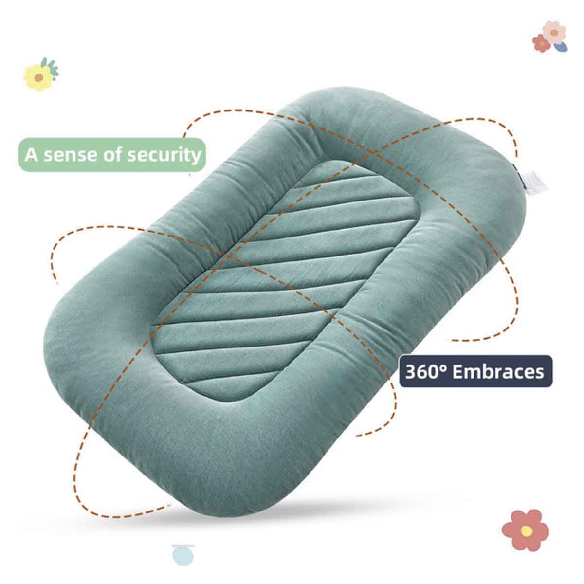 ليتل ستوري سرير نوم محمول باللون الأخضر