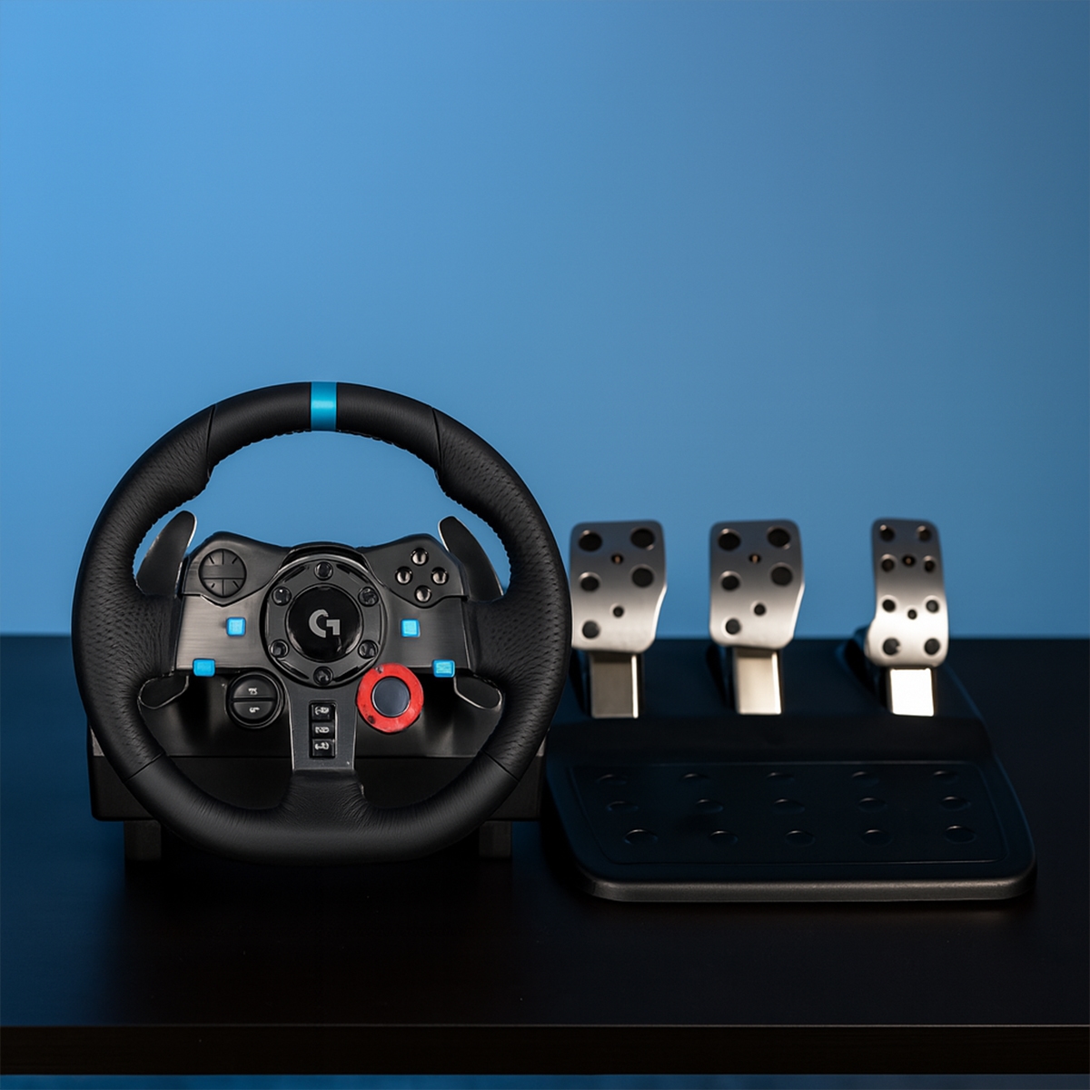 Logitech Driving Force Racing Wheel with Pedals and Gear Shifter Bundle for PlayStation 5/4/3