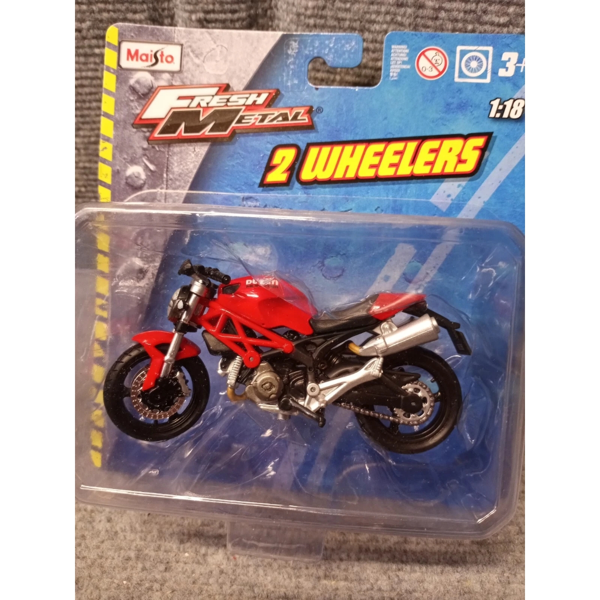 Maisto 1:18 Scale Fresh Metal 2-Wheelers Assorted Diecast Motorcycle Boys, 3-4 Years