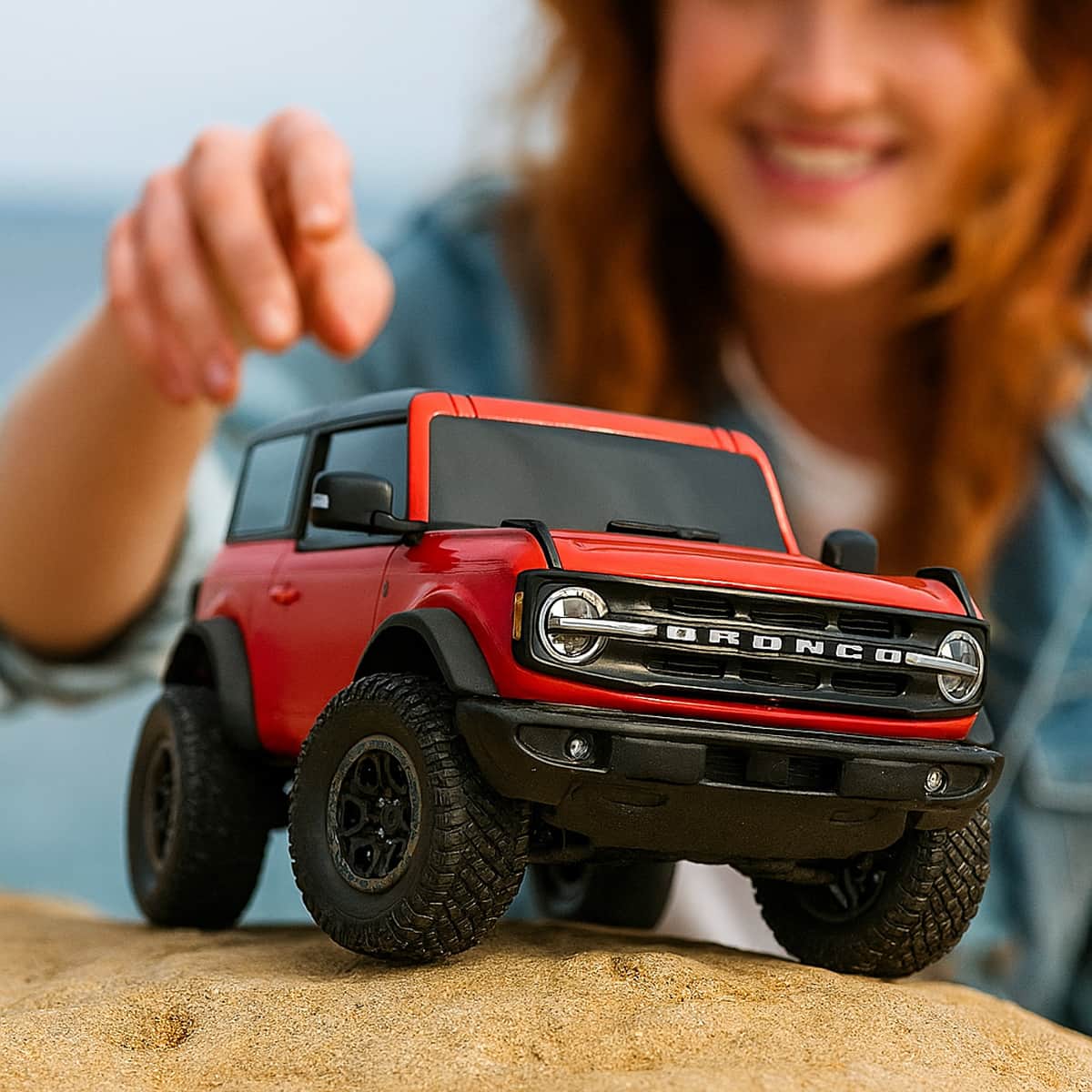 Maisto 1:18 Scale Black Ford Bronco Wildtrak Diecast Car Boys, 3-4 Years