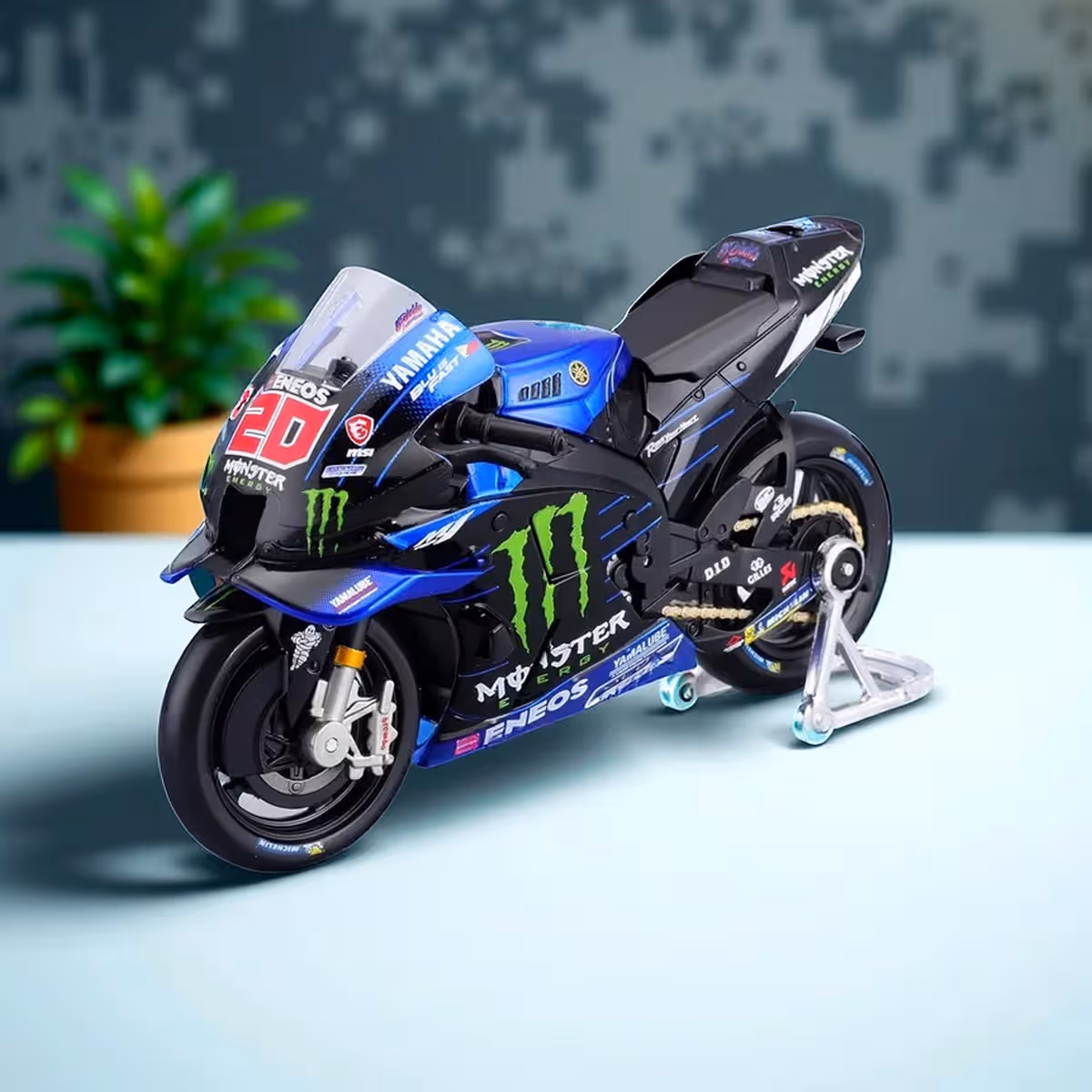 دراجة نارية مايستو ياماها YZR-M1 مصبوبة بمقياس 1:18 للأولاد، 13 عامًا فأكثر