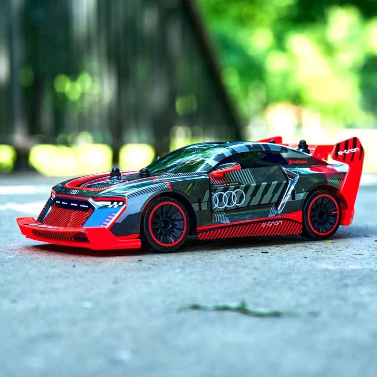 Maisto 1:24 Scale Audi S1 R/C Car Boys, 5-7 Years