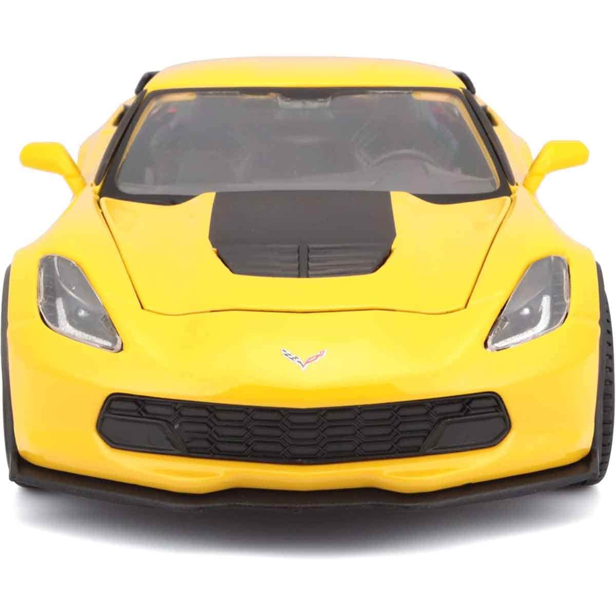 مايستو سيارة دايكاست كورفيت Z06 2015 صفراء بمقياس 1:24 للأولاد، من عمر 3 إلى 4 سنوات