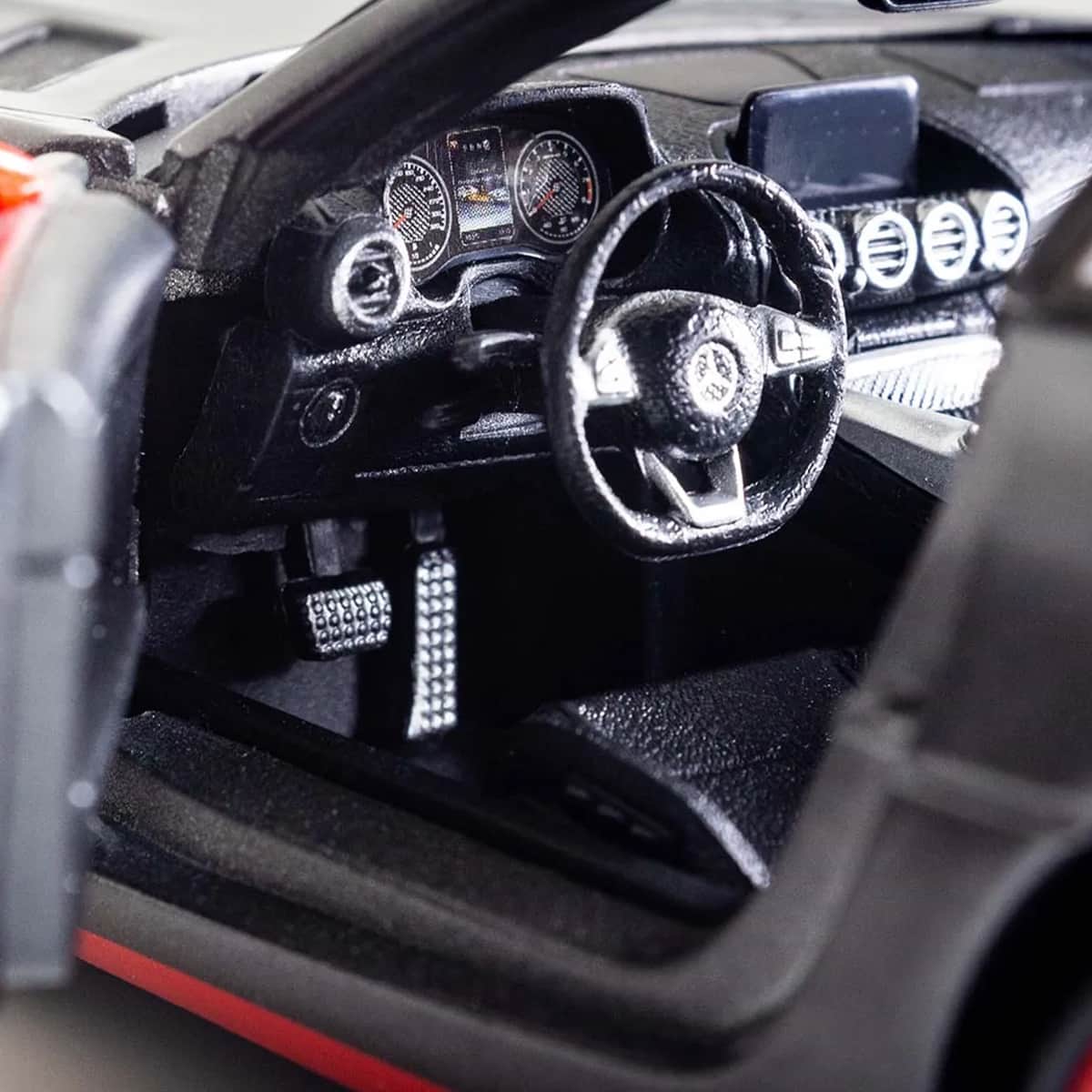 Maisto 1:24 Scale Mercedes AMG GT Diecast Car Boys, 8-10 Years
