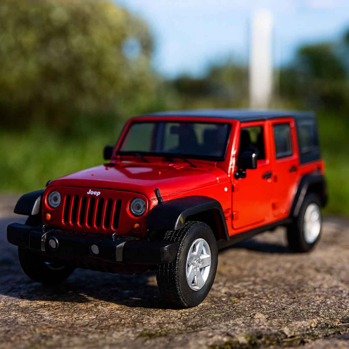 Maisto 1:24 Scale SE Trucks Jeep Wrangler Unlimited 2015 Diecast Car Unisex, 3-4 Years