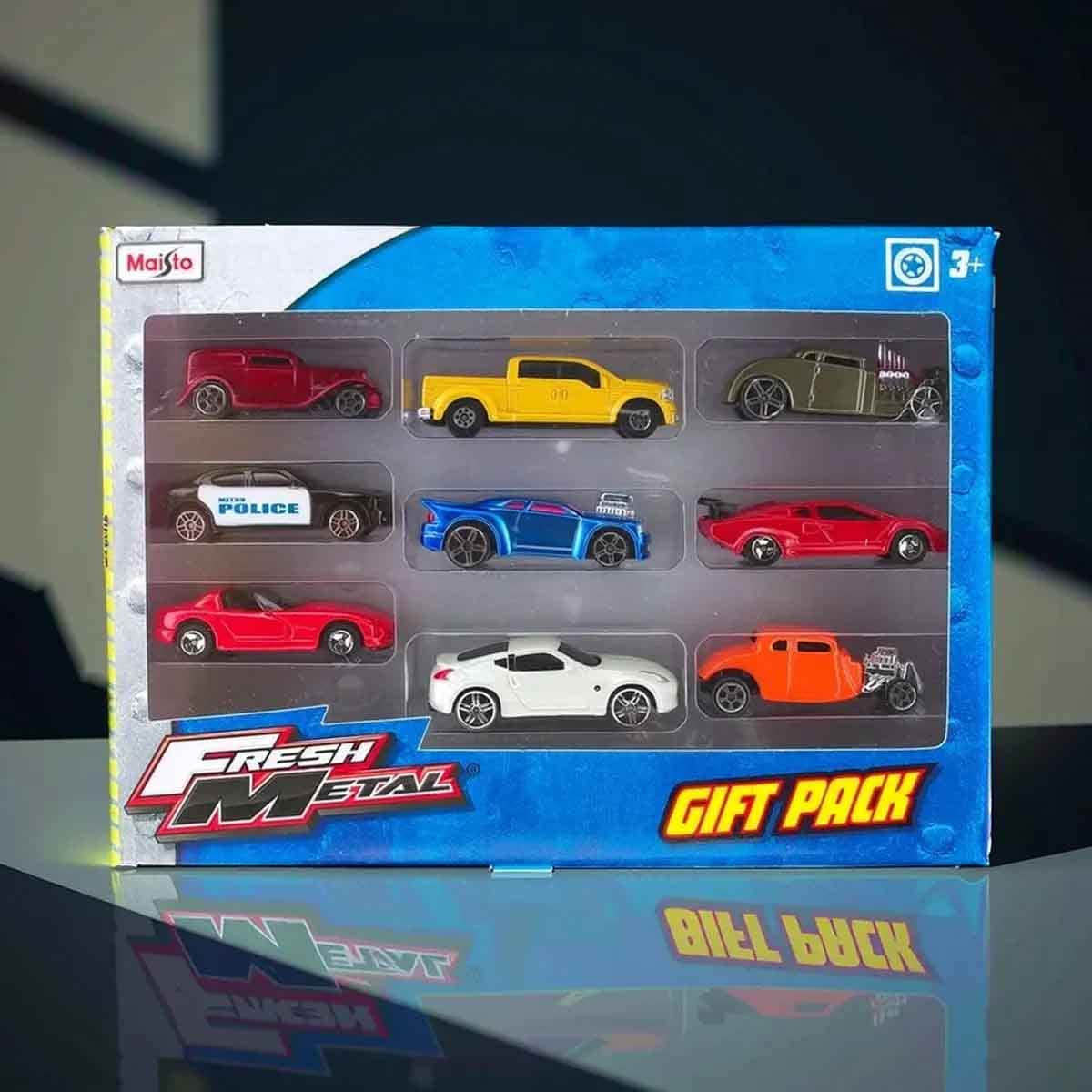Maisto NXS Racers Stunt Park Car Track Playset & Fresh Metal Diecast Car Bundle Boys, 3-4 Years