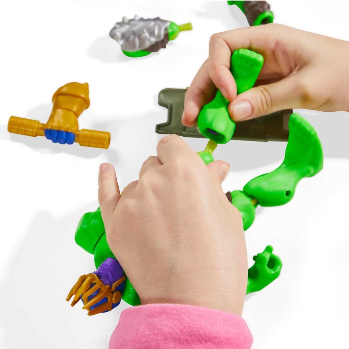 Marvel Avengers MixMashers Hulk Deluxe Action Figure Unisex, 5-7 Years