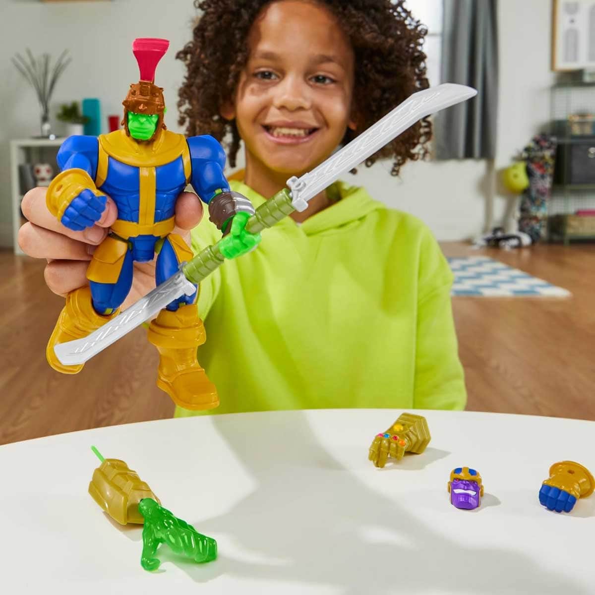 Marvel Avengers MixMashers Thanos Deluxe Action Figure Unisex, 5-7 Years