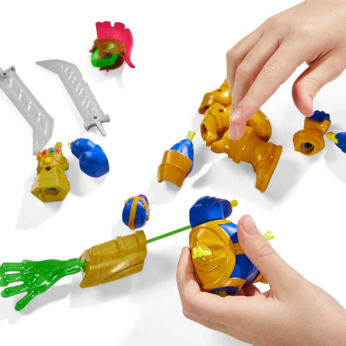 Marvel Avengers MixMashers Thanos Deluxe Action Figure Unisex, 5-7 Years