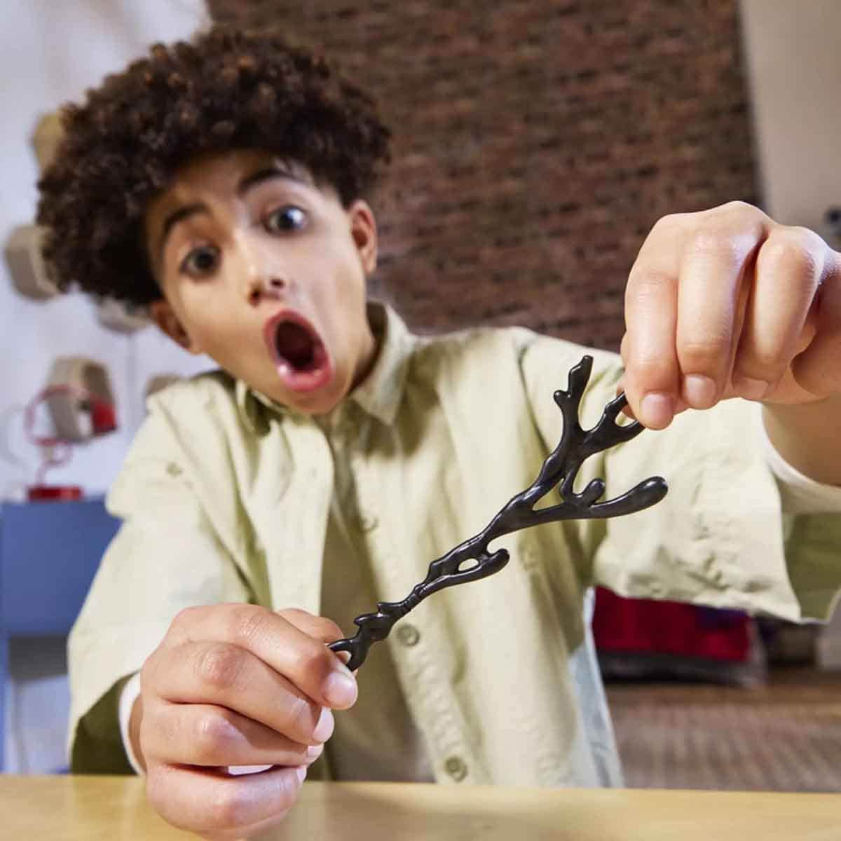 Spider-Man Marvel 4" Venom vs Web City Showdown Playset Unisex, 5-7 Years