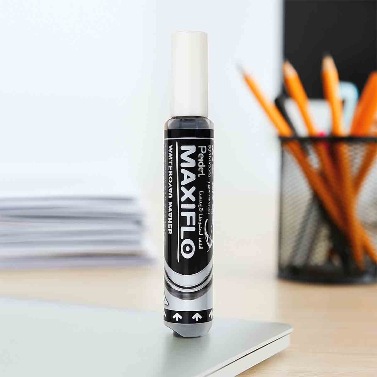 ماكسيفلو قلم وايت بورد بطرف مائل باللون الأسود