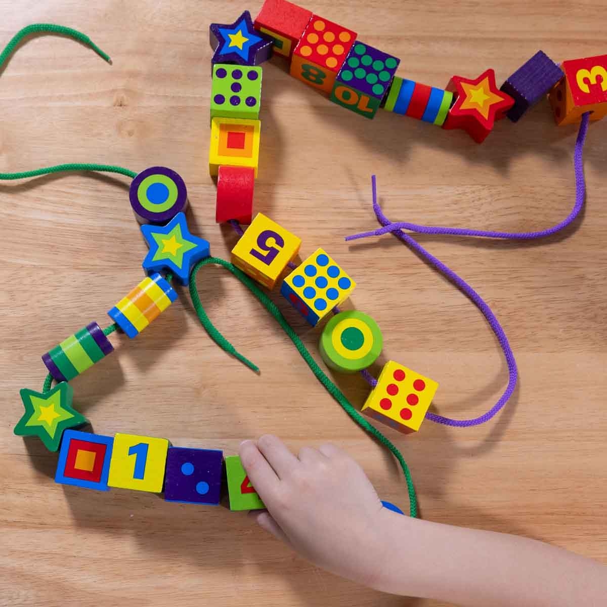 Melissa & Doug MDT MSK Lacing Beads Kit Unisex, 3-4 Years