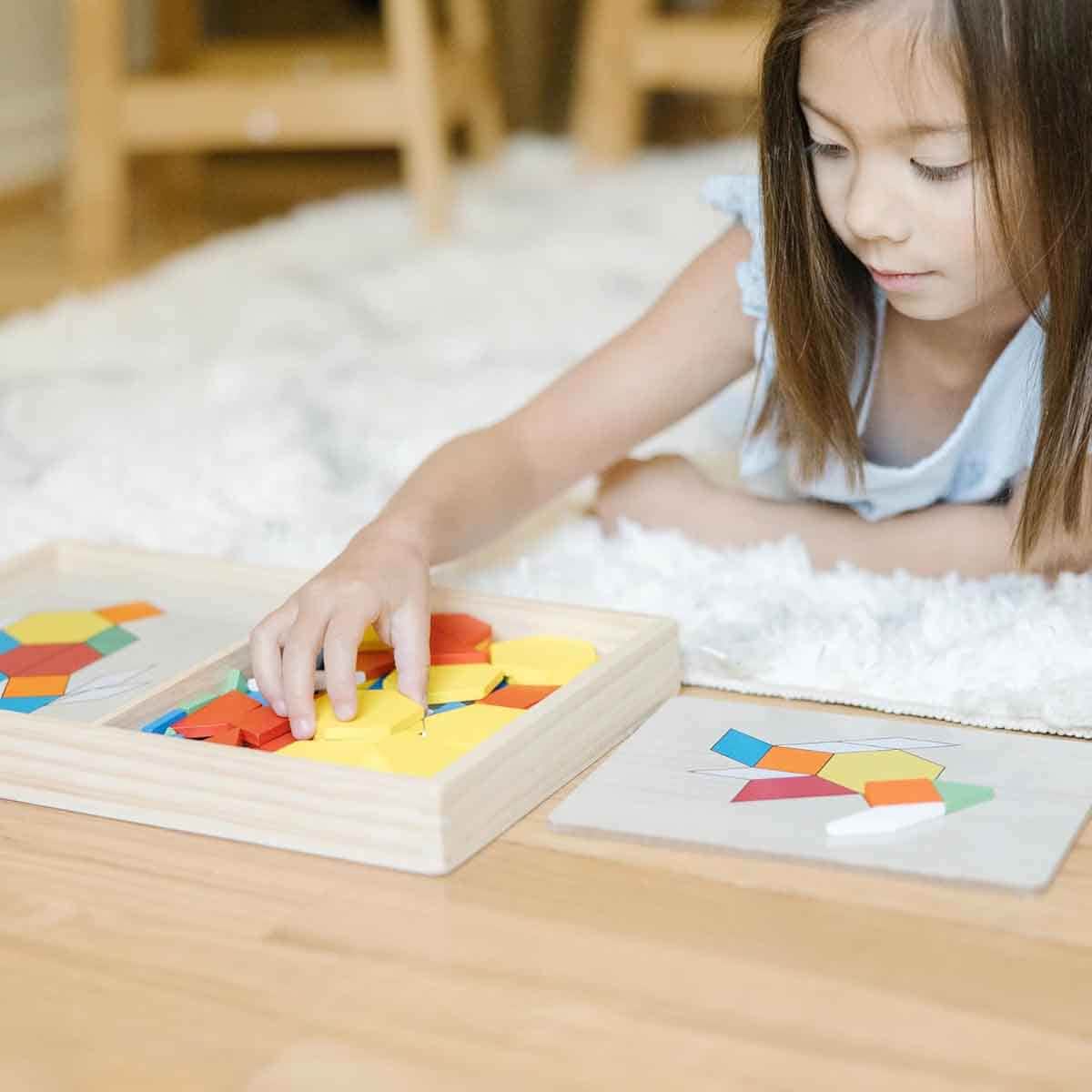ميليسا آند دوغ مجموعة كتل وأنماط مع ألواح للجنسين، 3-4 سنوات