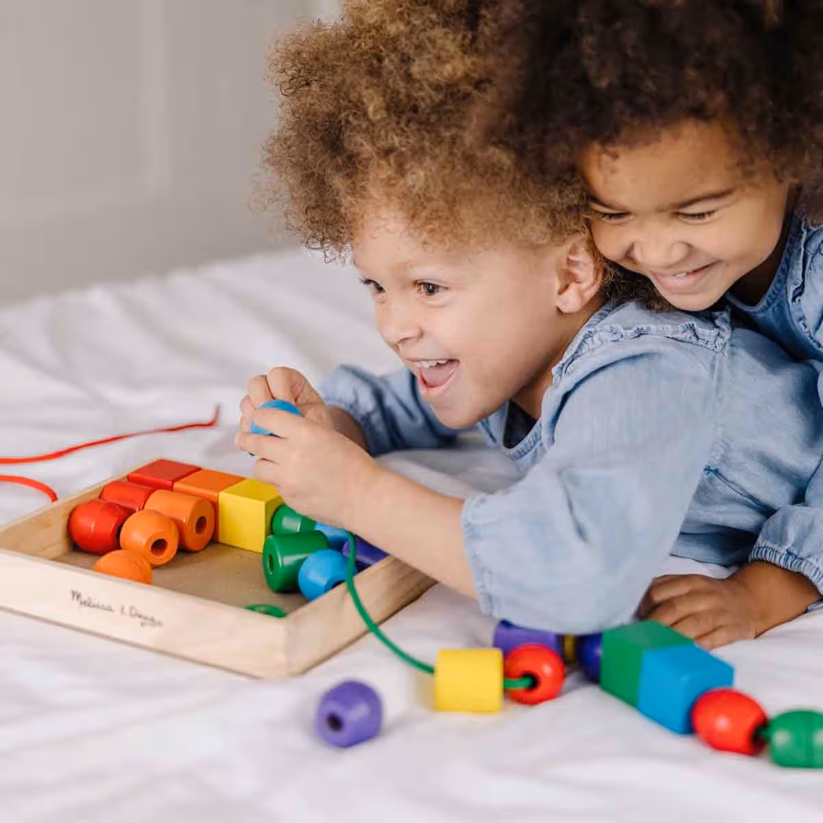 Melissa & Doug Primary Wooden Lacing Beads Educational Activity Set Unisex, 3-4 Years