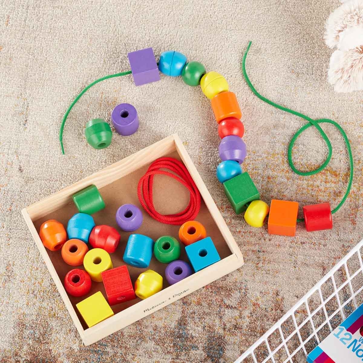 Melissa & Doug Primary Wooden Lacing Beads Educational Activity Set Unisex, 3-4 Years