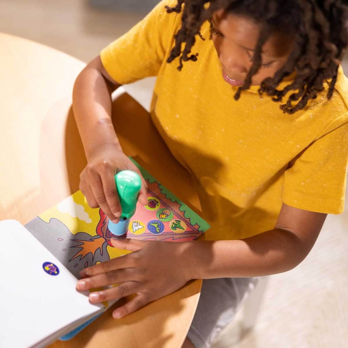 Melissa & Doug 24-Page Dinosaur Sticker Wow! Activity Pad & Sticker Stamper Set Unisex, 3-4 Years