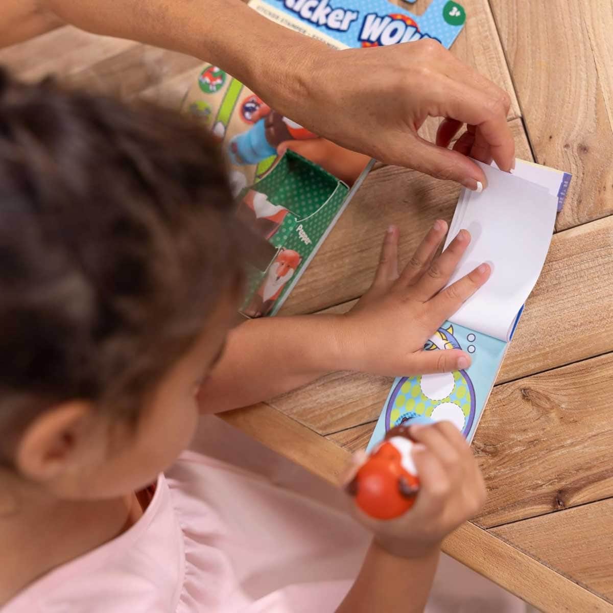 Melissa & Doug 24-Page Sticker Wow! Fox Bundle Activity Pad & Sticker Stamper Set Unisex, 3-4 Years