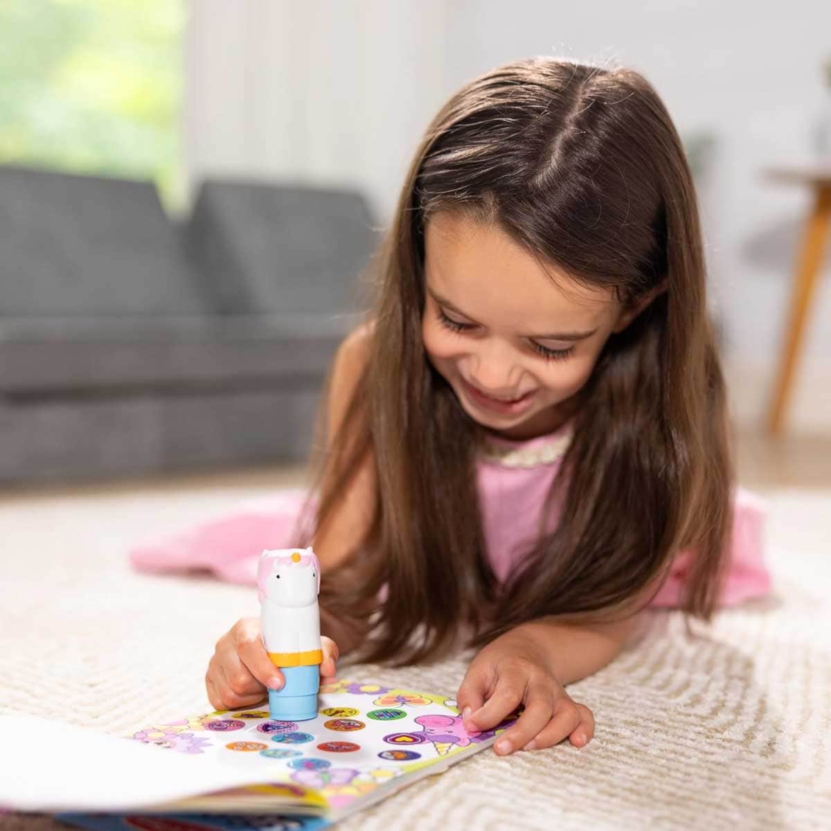 Melissa & Doug 24-Page Unicorn Sticker Wow! Activity Pad & Sticker Stamper Set Unisex, 3-4 Years