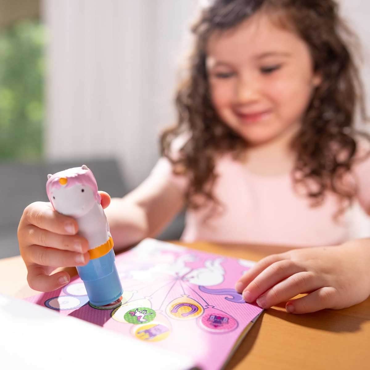 Melissa & Doug 24-Page Unicorn Sticker Wow! Activity Pad & Sticker Stamper Set Unisex, 3-4 Years