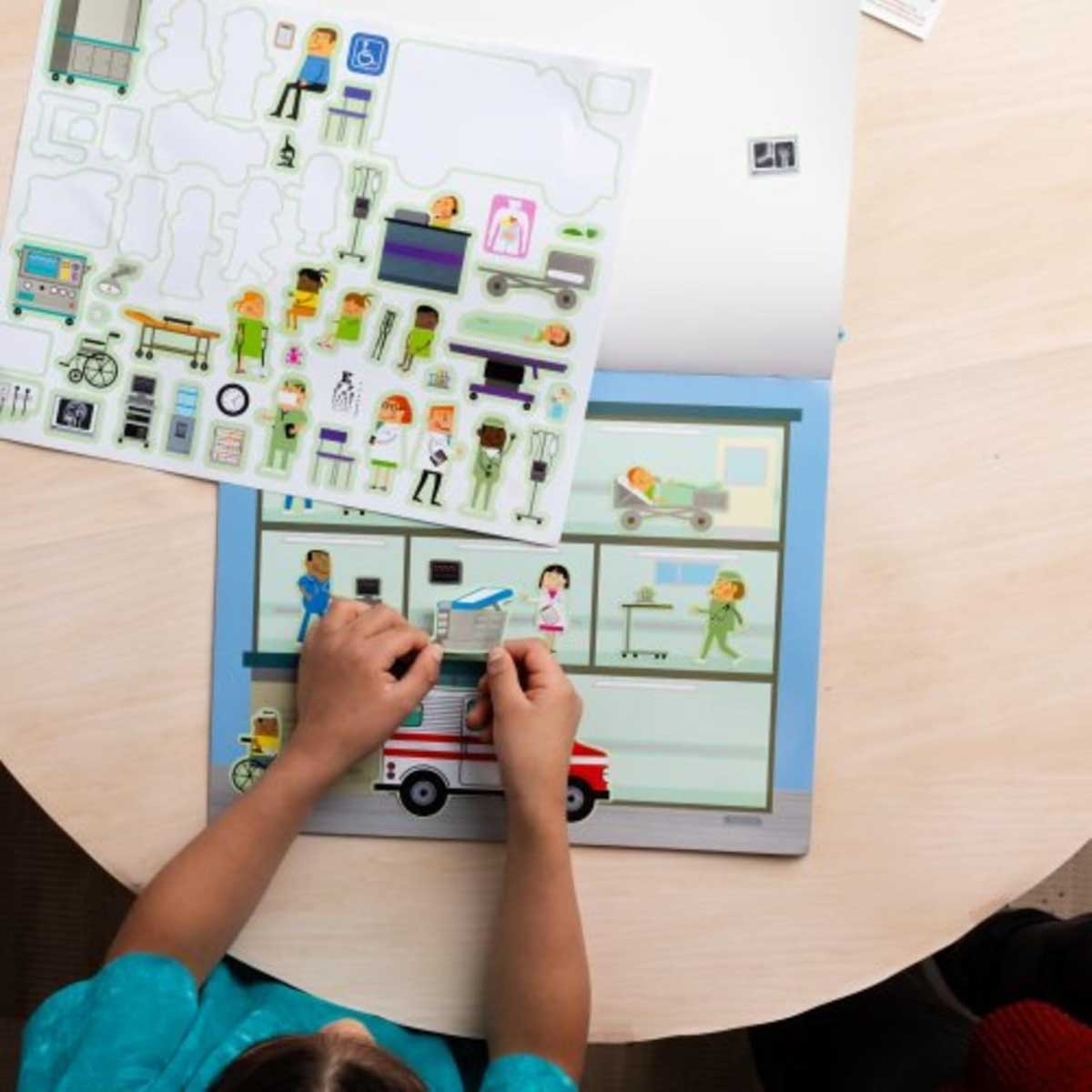 مجموعة ملصقات ميليسا آند دوغ القابلة لإعادة الاستخدام للمركبات، للجنسين، 3-4 سنوات