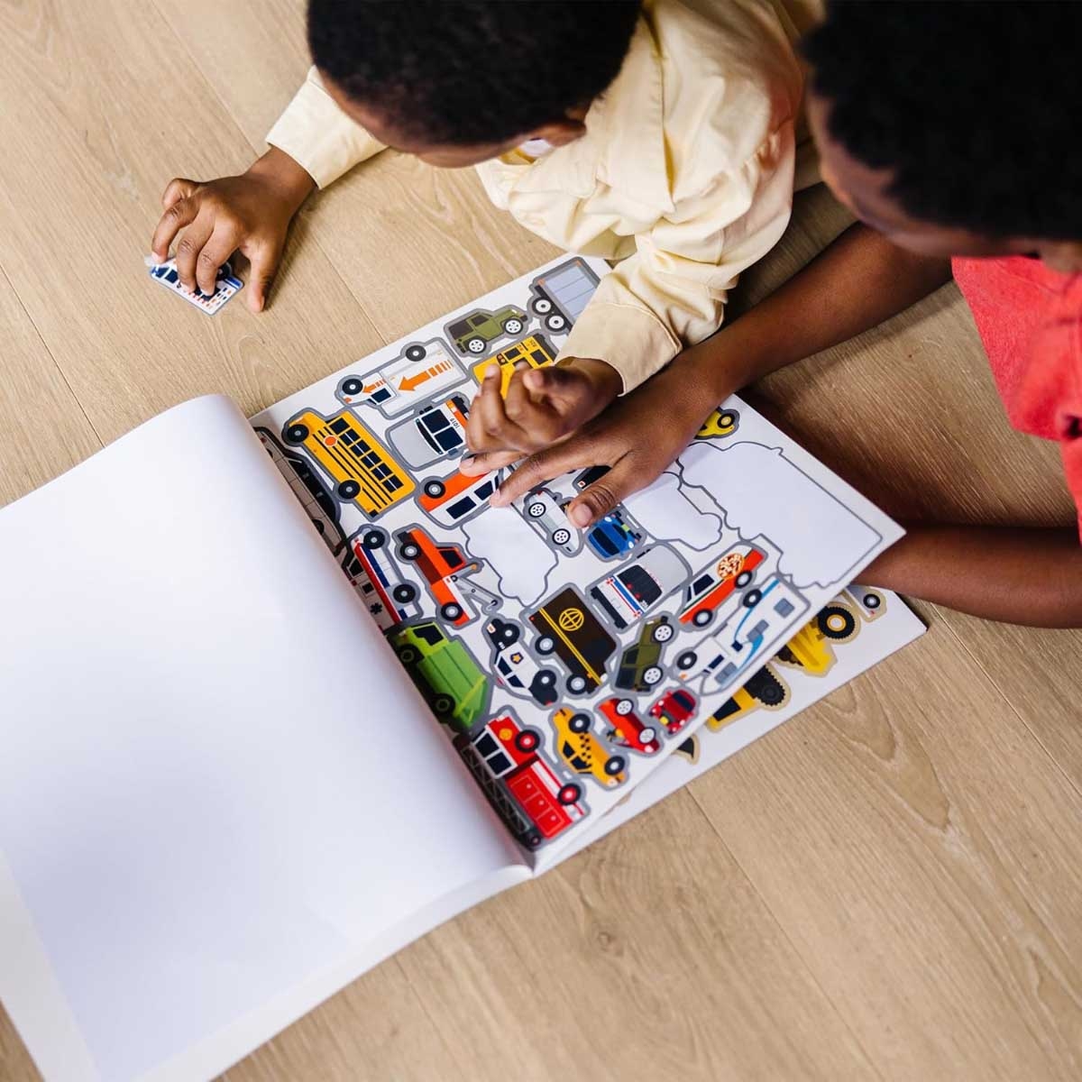 مجموعة ملصقات ميليسا آند دوغ القابلة لإعادة الاستخدام للمركبات، للجنسين، 3-4 سنوات