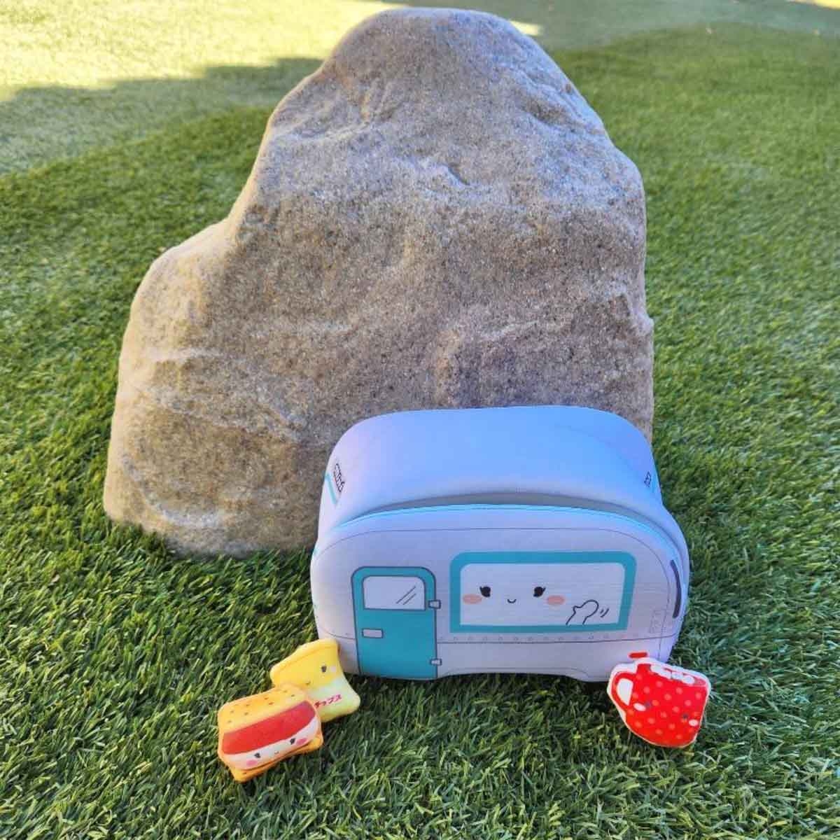 ميني مينز مجموعة دمية محشوة للتخييم مع حاويات للجنسين، 3-4 سنوات