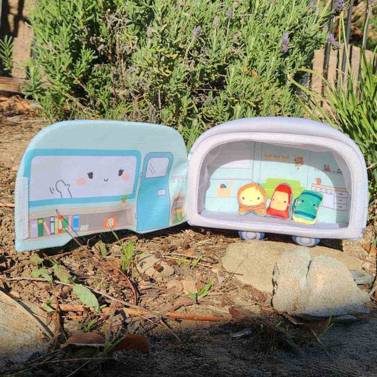 Mini Minz Camping Plushie Container Set Unisex, 3-4 Years